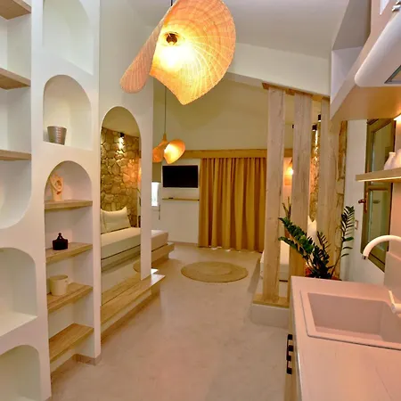 Emilia Apartment *